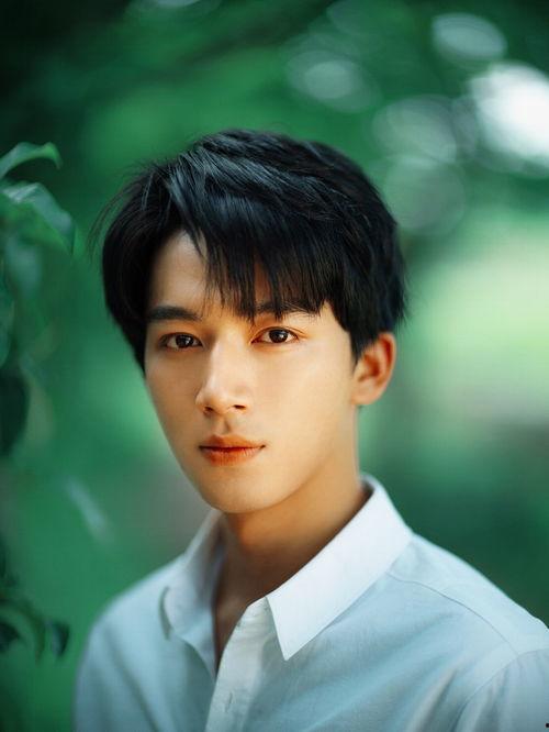 张泽禹最新爆料图片大全,高清美图大集合,魅力四溢引关注 第3张 张泽禹最新爆料图片大全,高清美图大集合,魅力四溢引关注 第3张